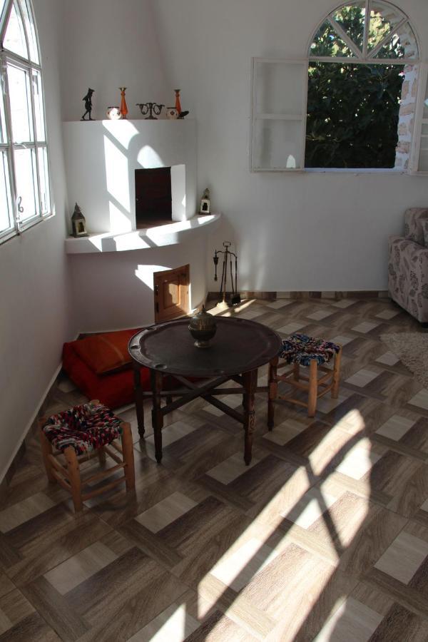 Les Jardins Fleuris Bed & Breakfast Есувейра Екстериор снимка