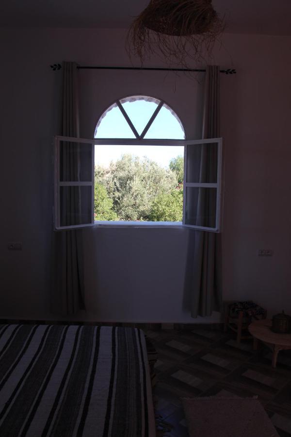 Les Jardins Fleuris Bed & Breakfast Есувейра Екстериор снимка