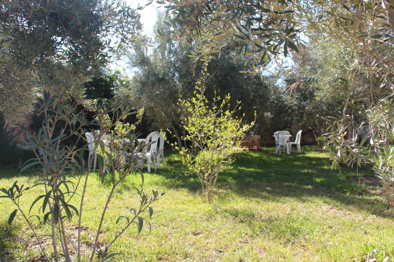 Les Jardins Fleuris Bed & Breakfast Есувейра Екстериор снимка